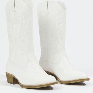 Las Vegas Country Wedding White Arula Gaucho Wide Width & Calf Boots size 9W